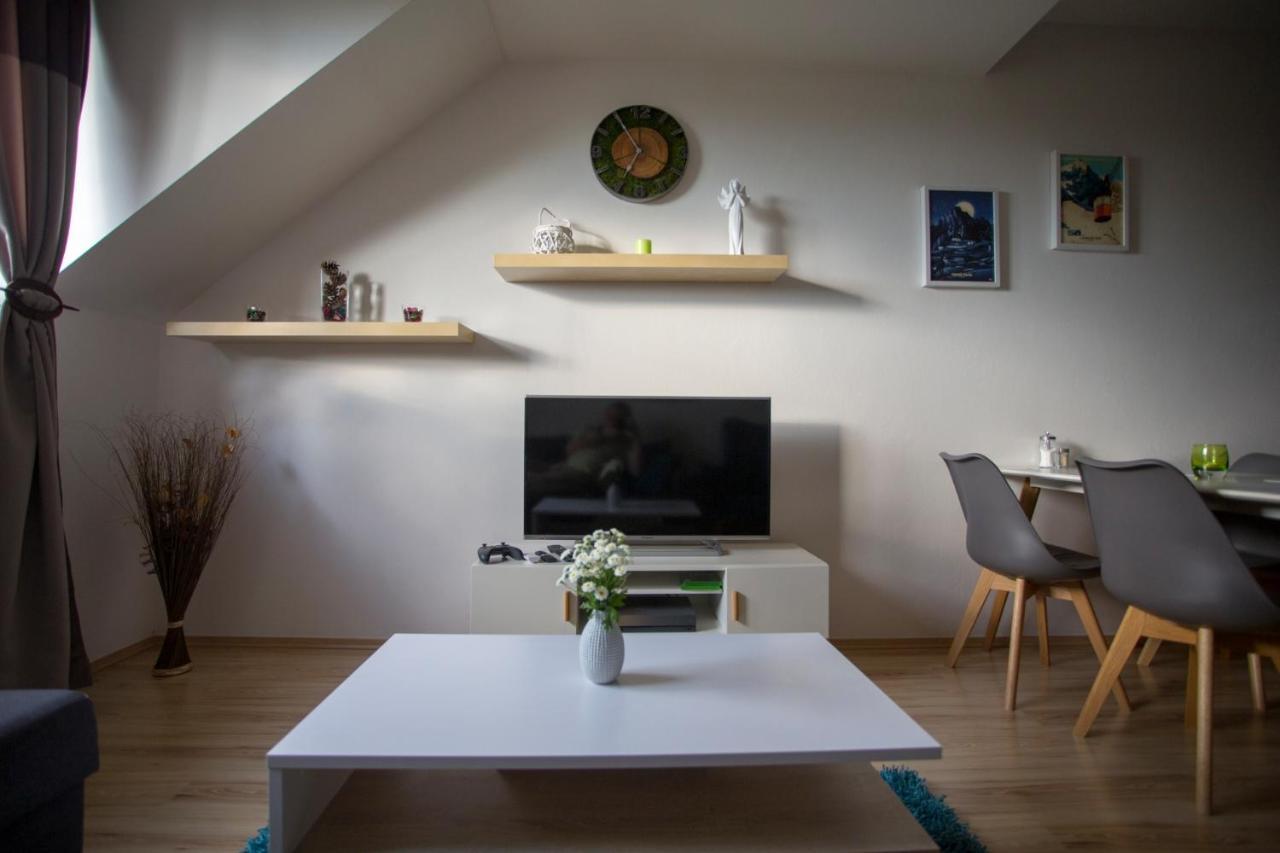 Apartman Angel Vel'ka Lomnica Eksteriør billede